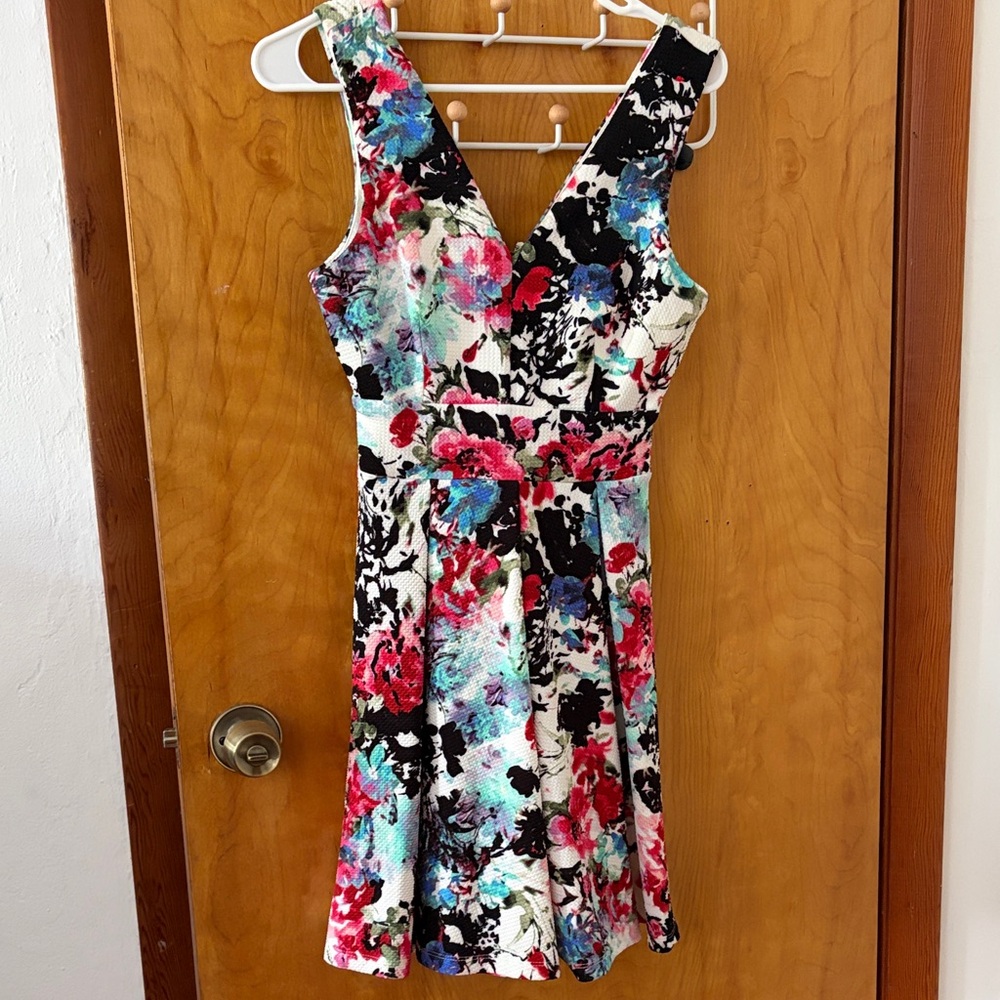 Haute Monde Floral V-Neck Midi Dress in Black, White, Pink & Blue